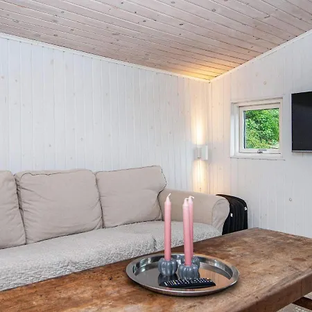 8 Person Holiday In *