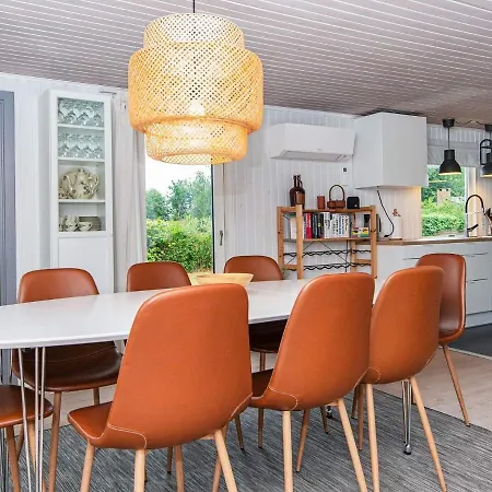 8 Person Holiday In